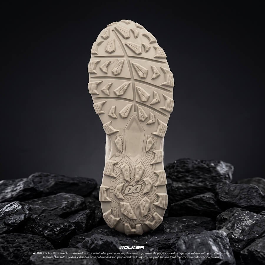 Botas Outdoor Wolker Trek capellada inyectada, Trekking hiking outdoor performance V_TEX 10